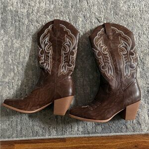 SHEIN Brown Heeled Boots with Embroidered Design